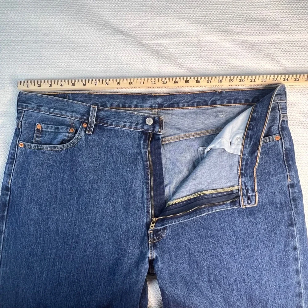 Levis 550 Relaxed Fit Medium Wash Blue Denim Jeans Mens 48x36 Big&Tall Cotton